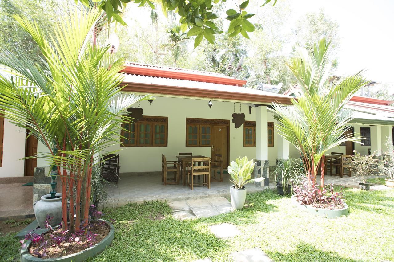 Avendra Garden Hotel Monaragala Exterior foto